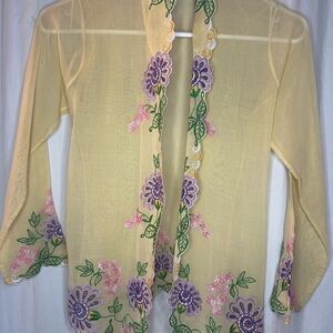 Vintage Floral Embroidered blouse (Kayaba)